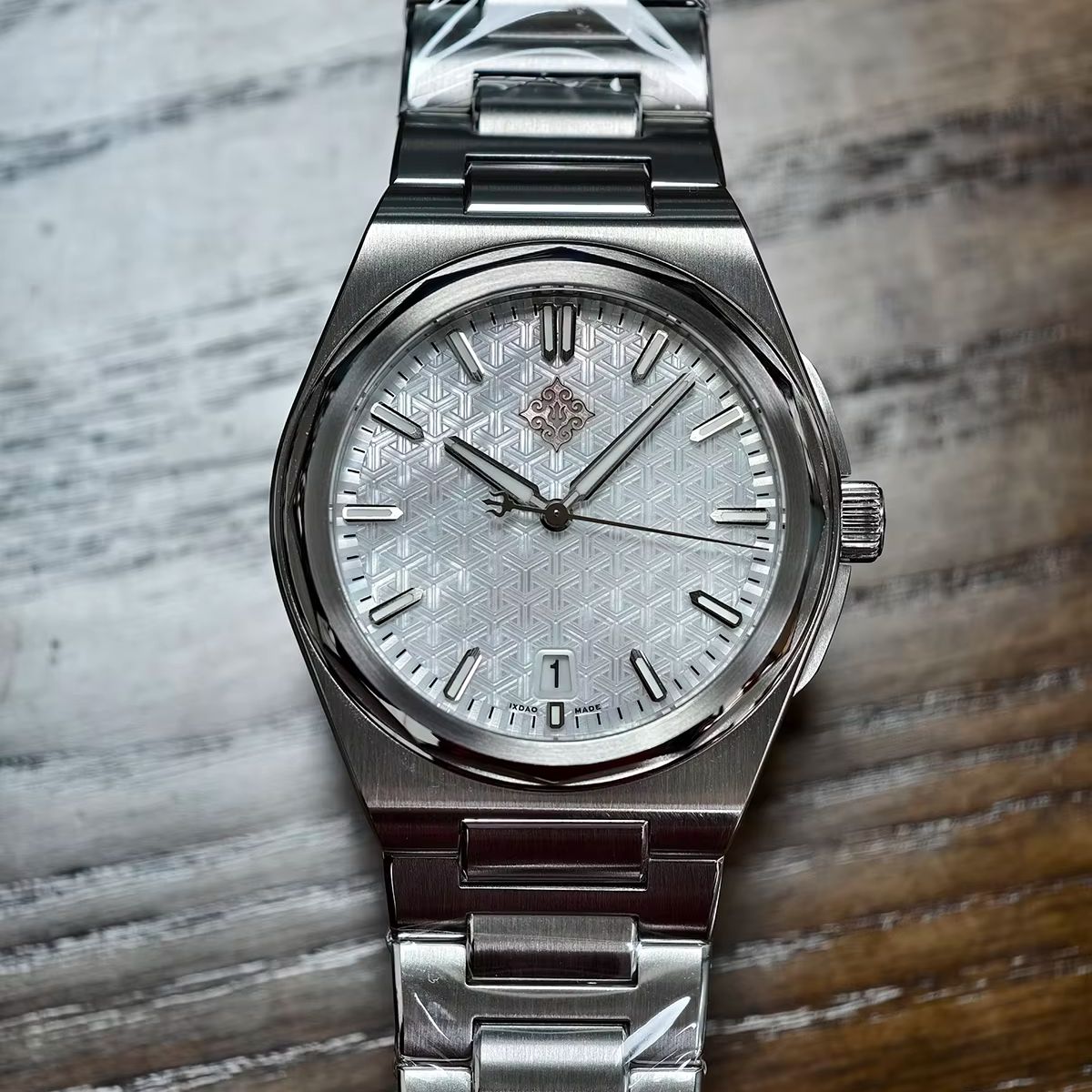 IX&DAO 2026 Nuevo Reloj Mecáni - Omega Watch Constellation reseña y precio