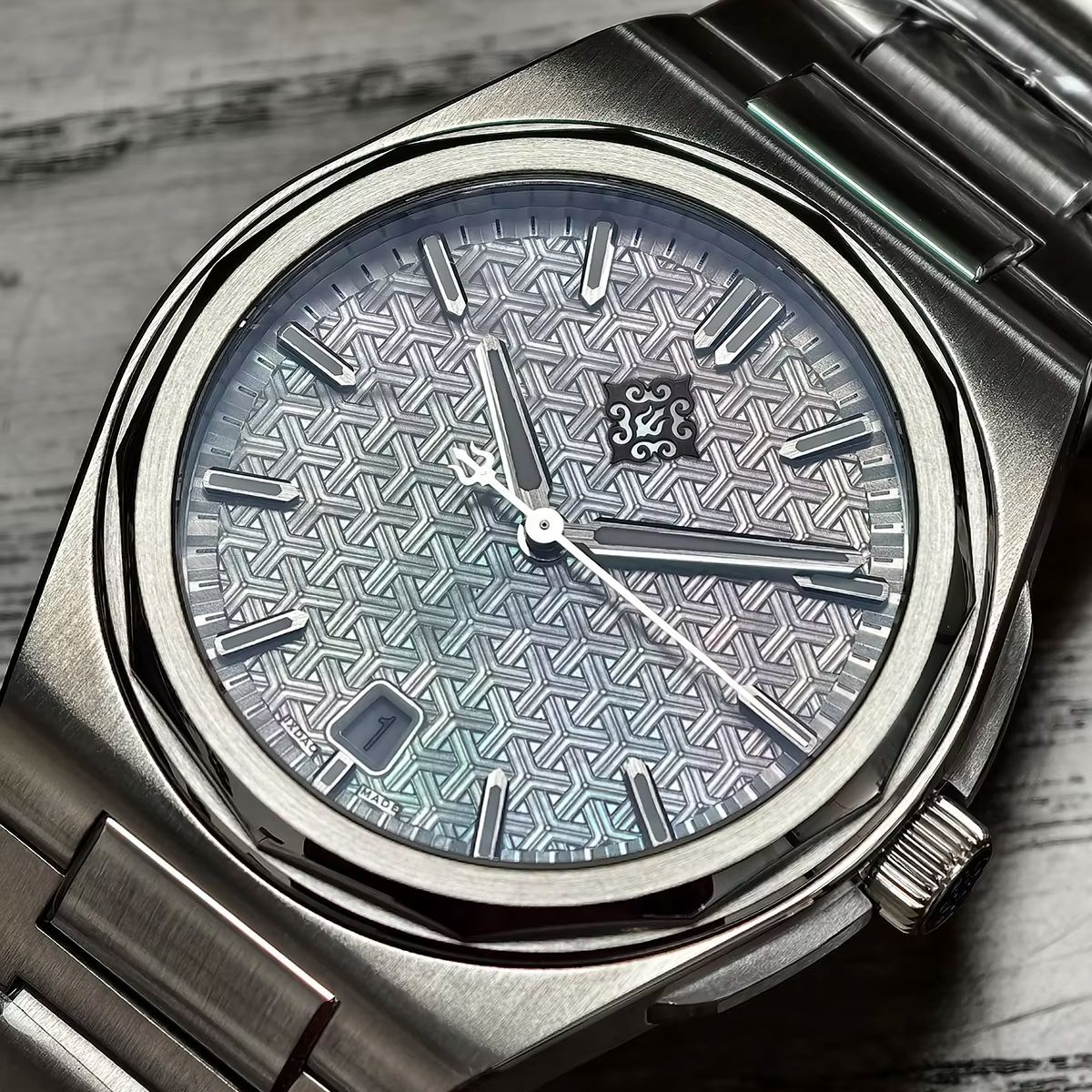 IX&DAO 2026 Nuevo Reloj Mecáni - Omega Watch Constellation reseña y precio